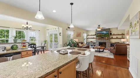 3811 Ivy Lane Elgin IL 60124