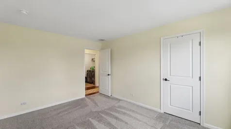 3811 Ivy Lane Elgin IL 60124