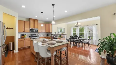 3811 Ivy Lane Elgin IL 60124