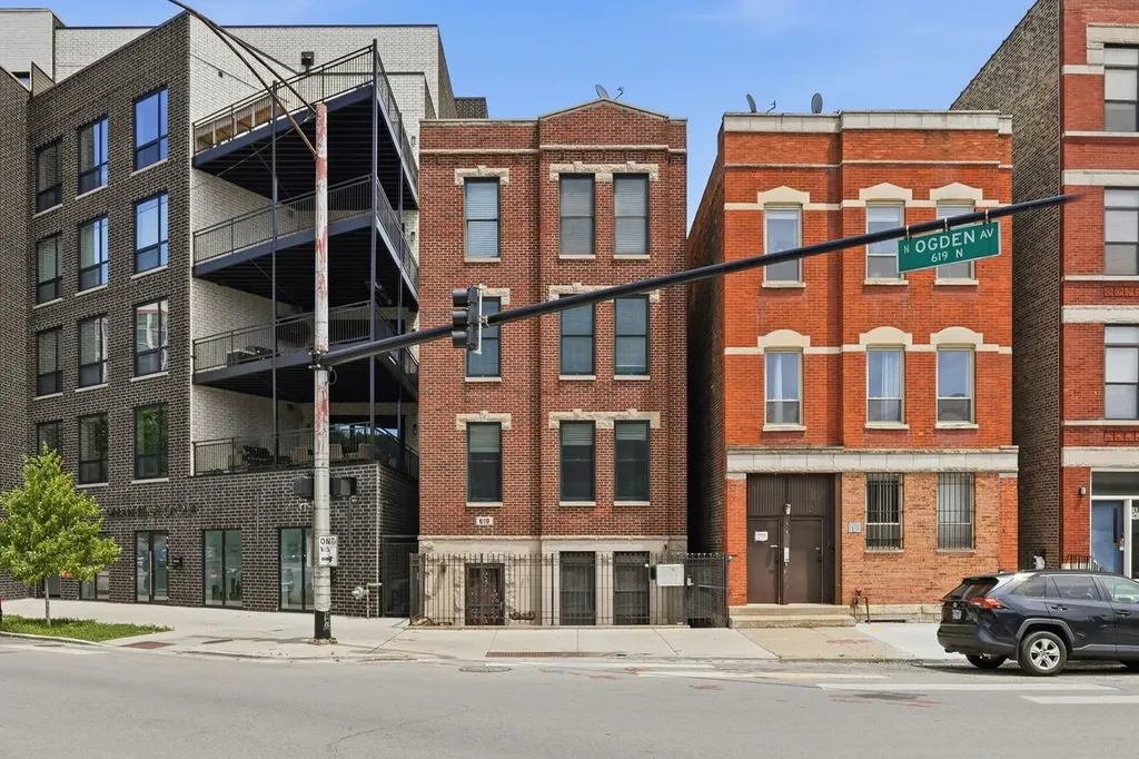 619 North Racine Avenue Chicago IL 60642