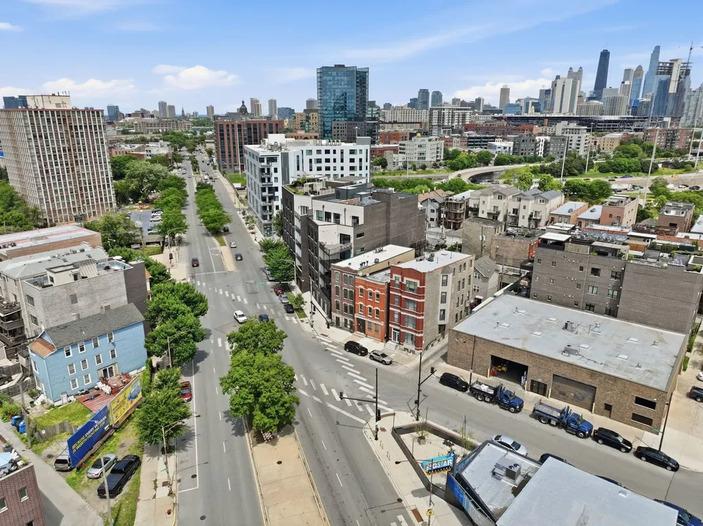 619 North Racine Avenue Chicago IL 60642