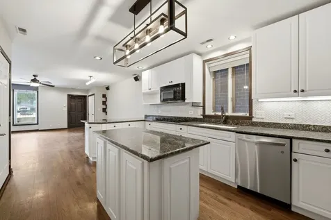 619 North Racine Avenue Chicago IL 60642