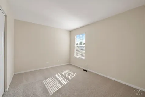113 Valencia Parkway Gilberts IL 60136