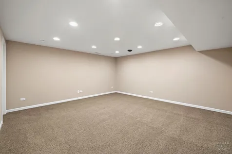 113 Valencia Parkway Gilberts IL 60136
