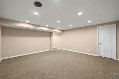 113 Valencia Parkway Gilberts IL 60136