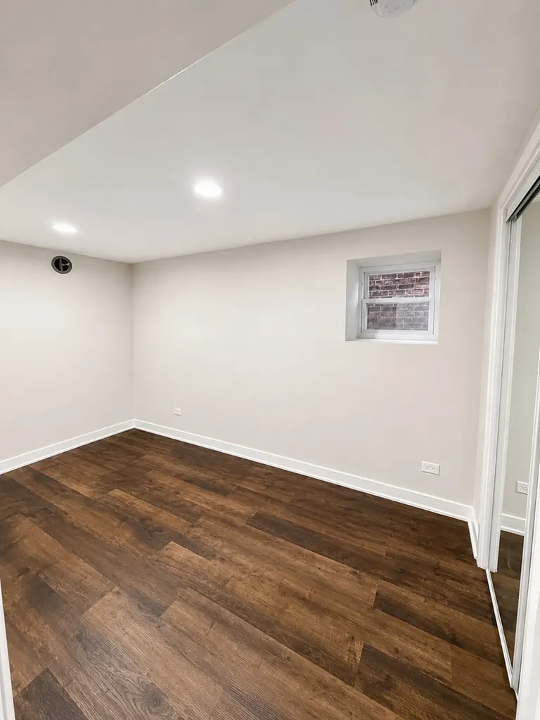 4552 South California Avenue Chicago IL 60632