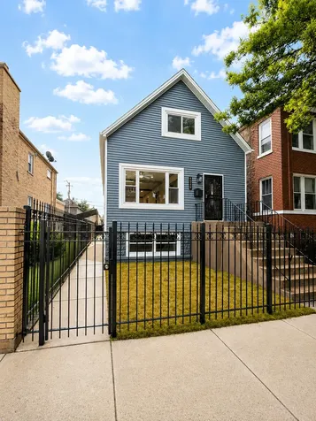 4552 South California Avenue Chicago IL 60632