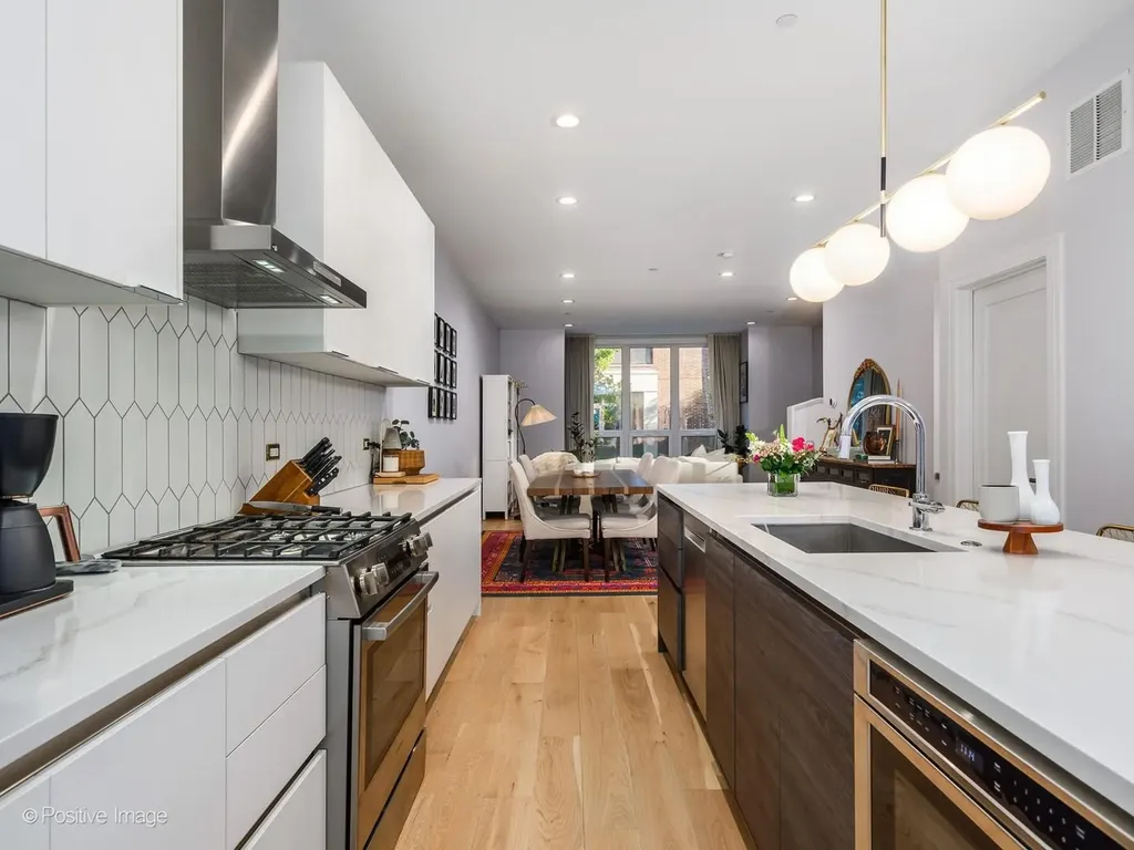 525 North Bishop Street Chicago IL 60642