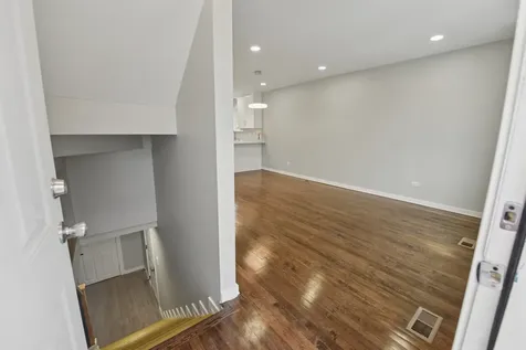 4904 West 31st Street Cicero IL 60804