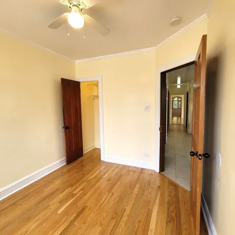 1143 East 81st Place Chicago IL 60619