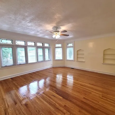 1143 East 81st Place Chicago IL 60619