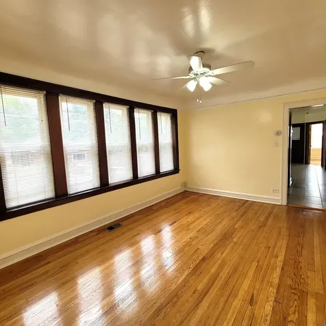1143 East 81st Place Chicago IL 60619