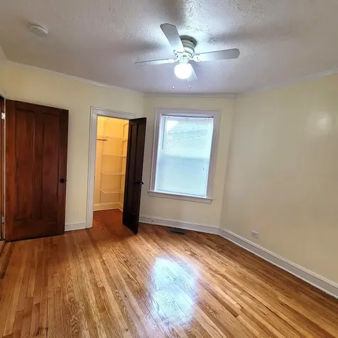 1143 East 81st Place Chicago IL 60619