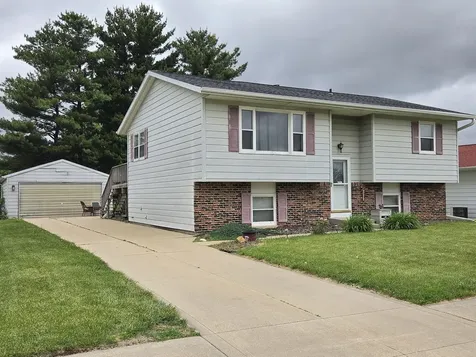 2203 20TH Avenue Sterling IL 61081