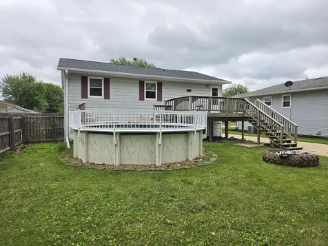 2203 20TH Avenue Sterling IL 61081