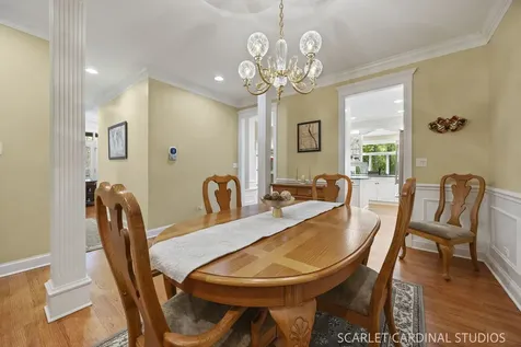 1028 Crestwood Circle St. Charles IL 60175