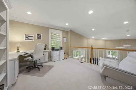 1028 Crestwood Circle St. Charles IL 60175