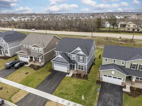 1017 Kessler Drive Mundelein IL 60060