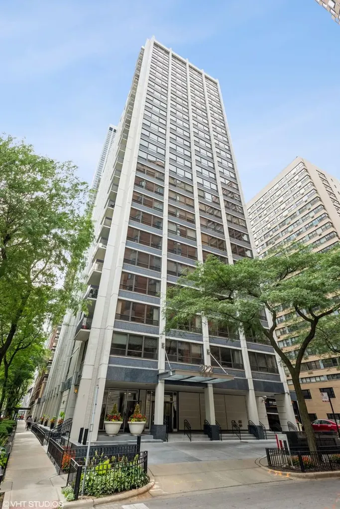 222 East Pearson Street Chicago IL 60611