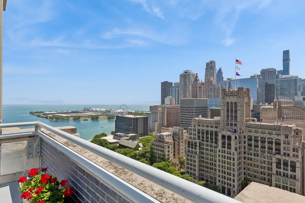 222 East Pearson Street Chicago IL 60611