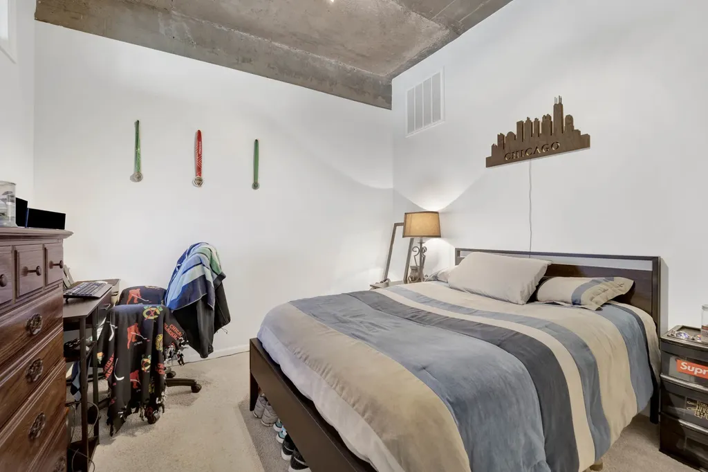 1000 West 15th Street Chicago IL 60608