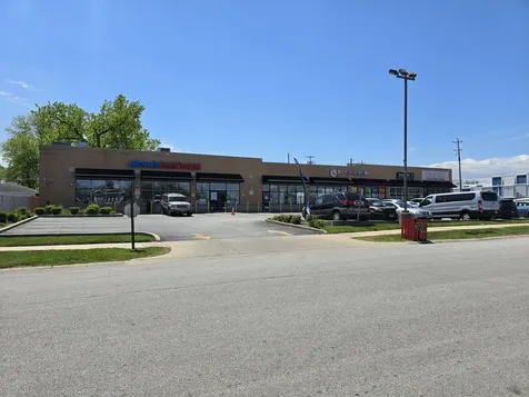 503 West 153 Street Phoenix IL 60426