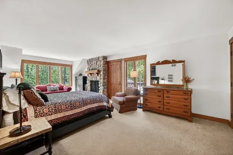 27250 North Meadowoods Lane Mettawa IL 60048