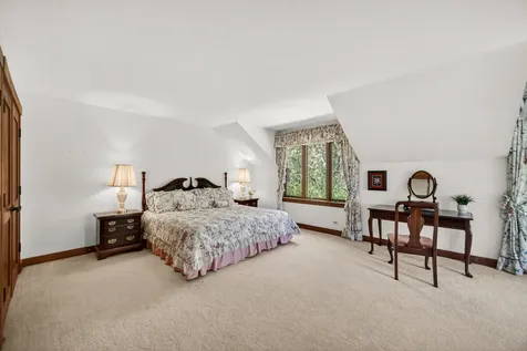 27250 North Meadowoods Lane Mettawa IL 60048