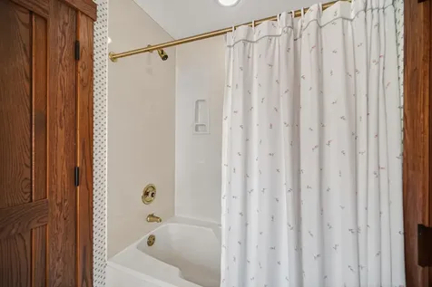 27250 North Meadowoods Lane Mettawa IL 60048