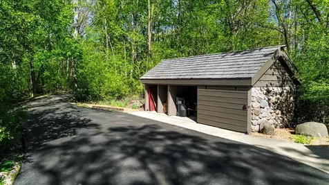 27250 North Meadowoods Lane Mettawa IL 60048