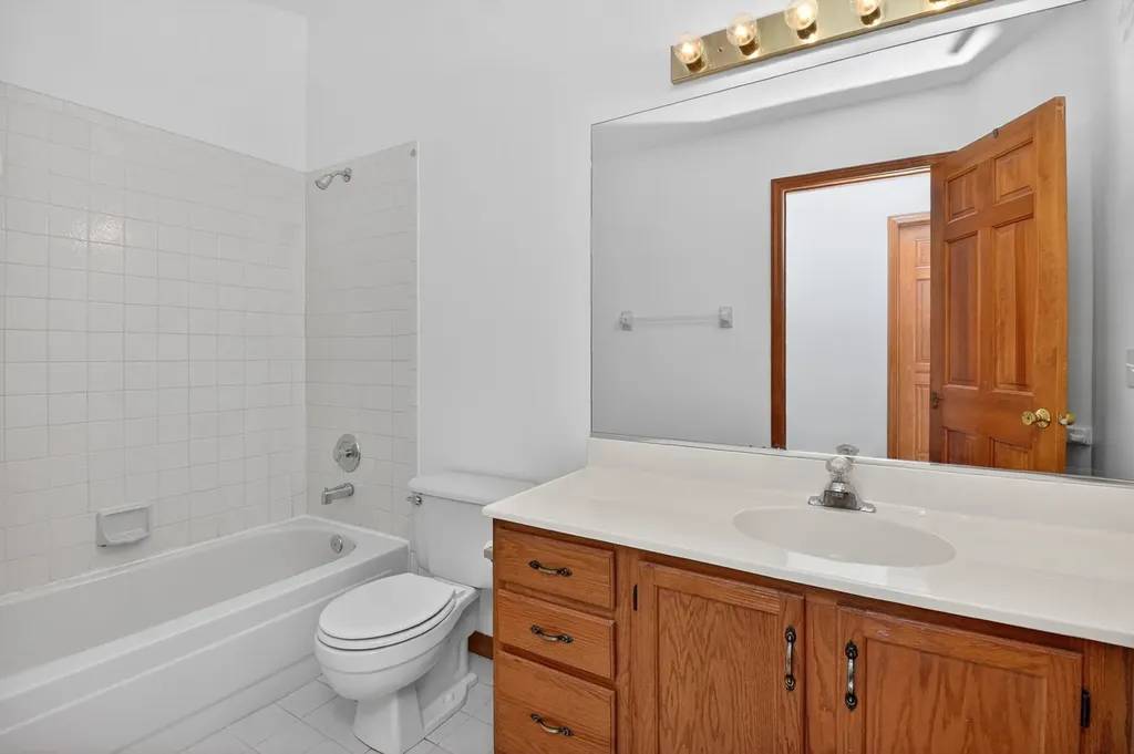 441 Breckenridge Drive Aurora IL 60504