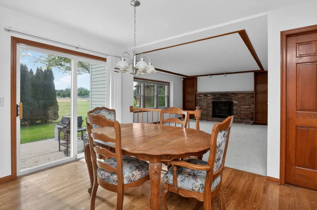 441 Breckenridge Drive Aurora IL 60504