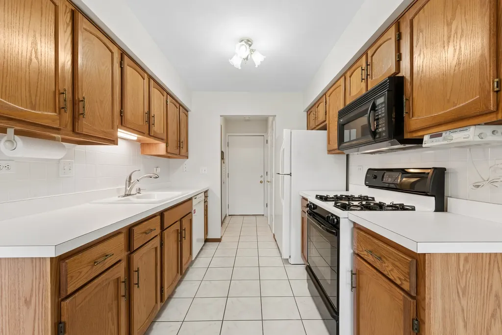 1505 Barrymore Drive Darien IL 60561