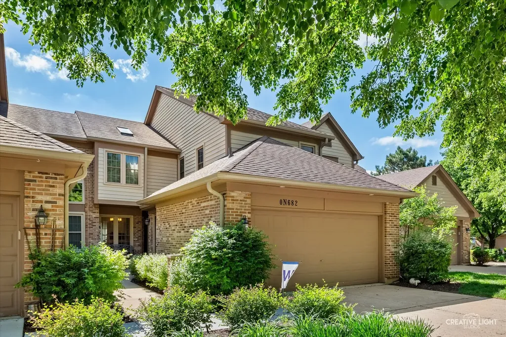 0N682 Chelsea Circle Winfield IL 60190