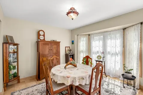 0N682 Chelsea Circle Winfield IL 60190