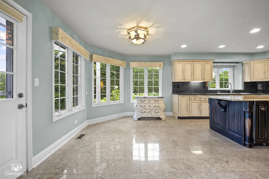 17649 South Richmond Road Plainfield IL 60586