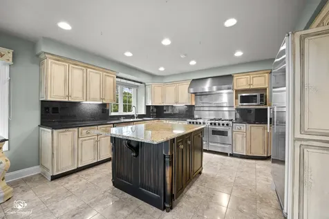 17649 South Richmond Road Plainfield IL 60586