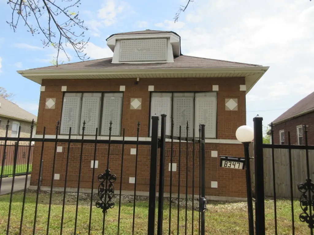 8347 South Green Street Chicago IL 60620