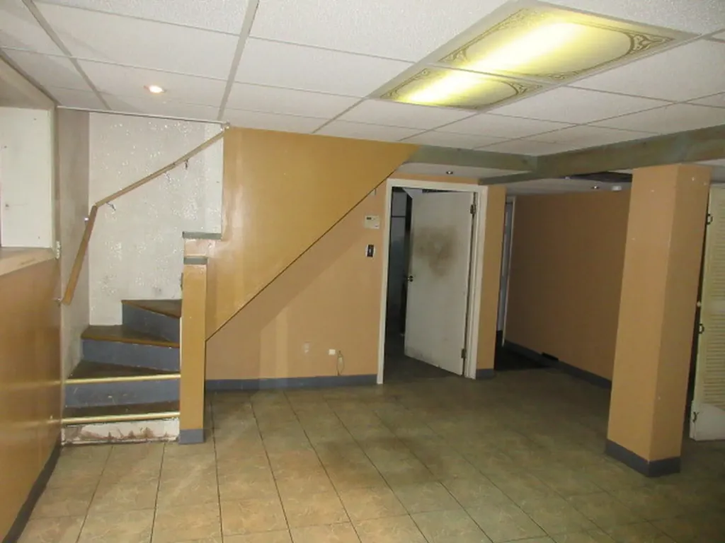 8347 South Green Street Chicago IL 60620