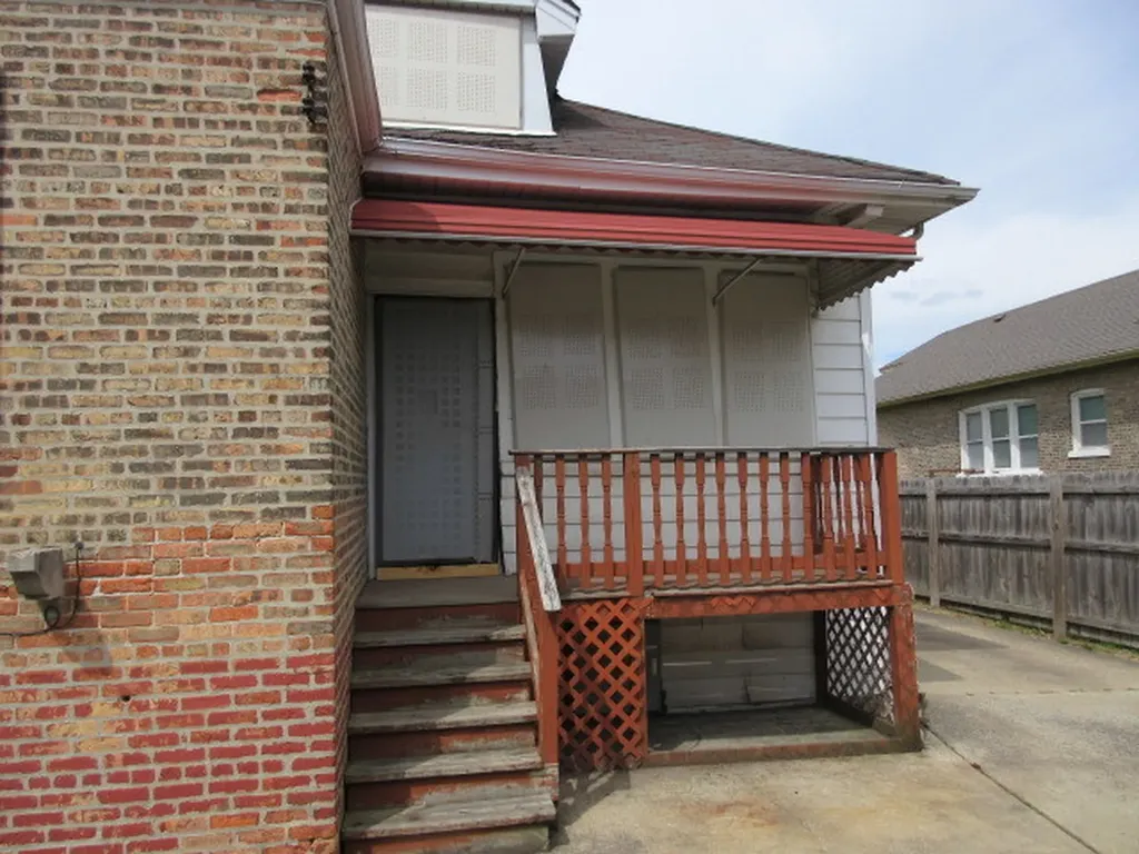 8347 South Green Street Chicago IL 60620
