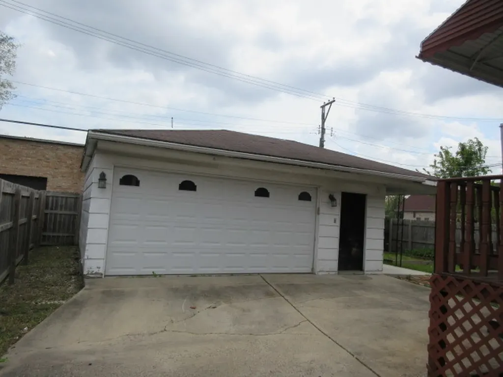 8347 South Green Street Chicago IL 60620