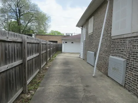 8347 South Green Street Chicago IL 60620