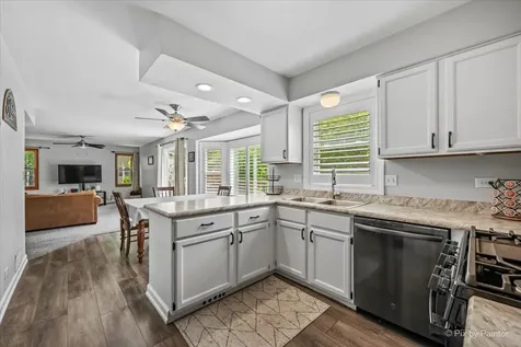 658 Wainsford Drive Hoffman Estates IL 60169