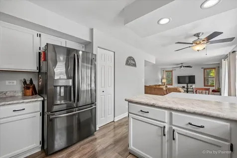 658 Wainsford Drive Hoffman Estates IL 60169