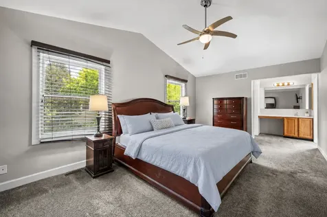 658 Wainsford Drive Hoffman Estates IL 60169