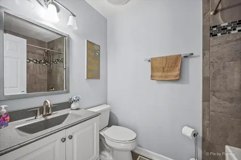 658 Wainsford Drive Hoffman Estates IL 60169