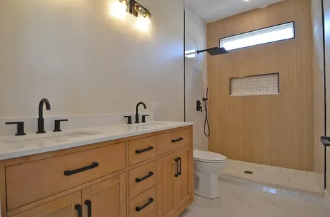 414 2ND Avenue Ottawa IL 61350