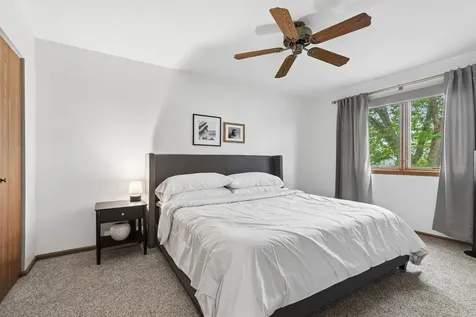 1424 Westport Ridge Crystal Lake IL 60014