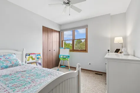 1424 Westport Ridge Crystal Lake IL 60014