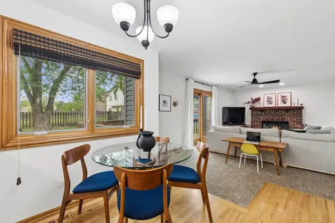 1424 Westport Ridge Crystal Lake IL 60014